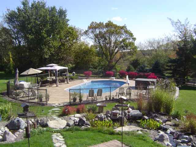 photo of award winning pool St. Charles, IL