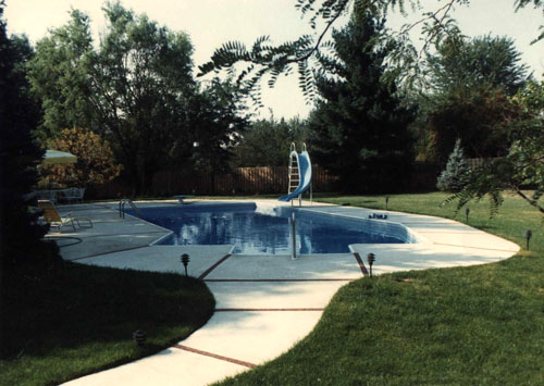 photo of shaded pool with slide Aurora, IL