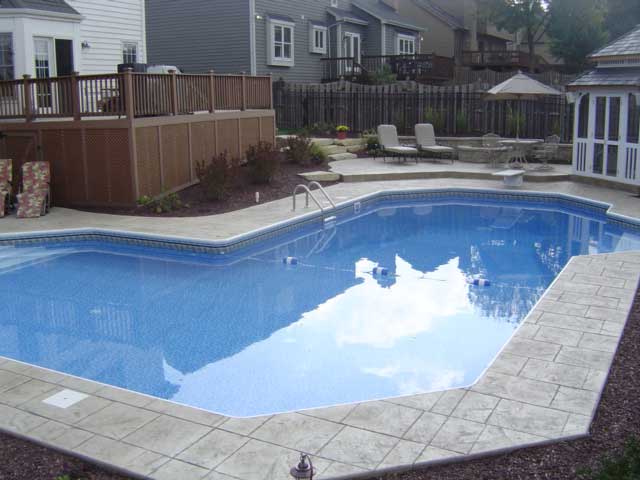 photo of L shaped pool with side step entries Batavia, IL