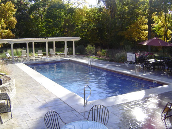 photo of pool and pergola Sugar Grove, IL
