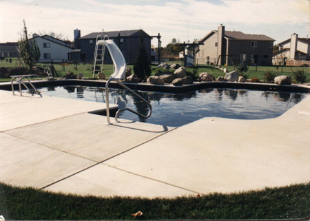 photo of pool with black liner Batavia, IL