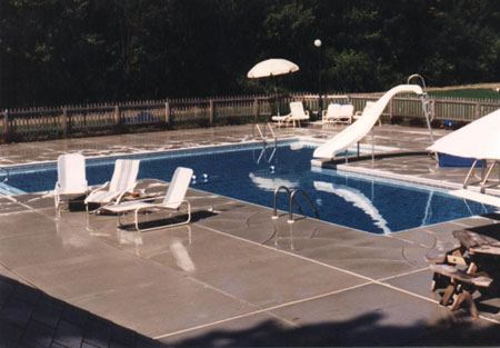t shaped pool